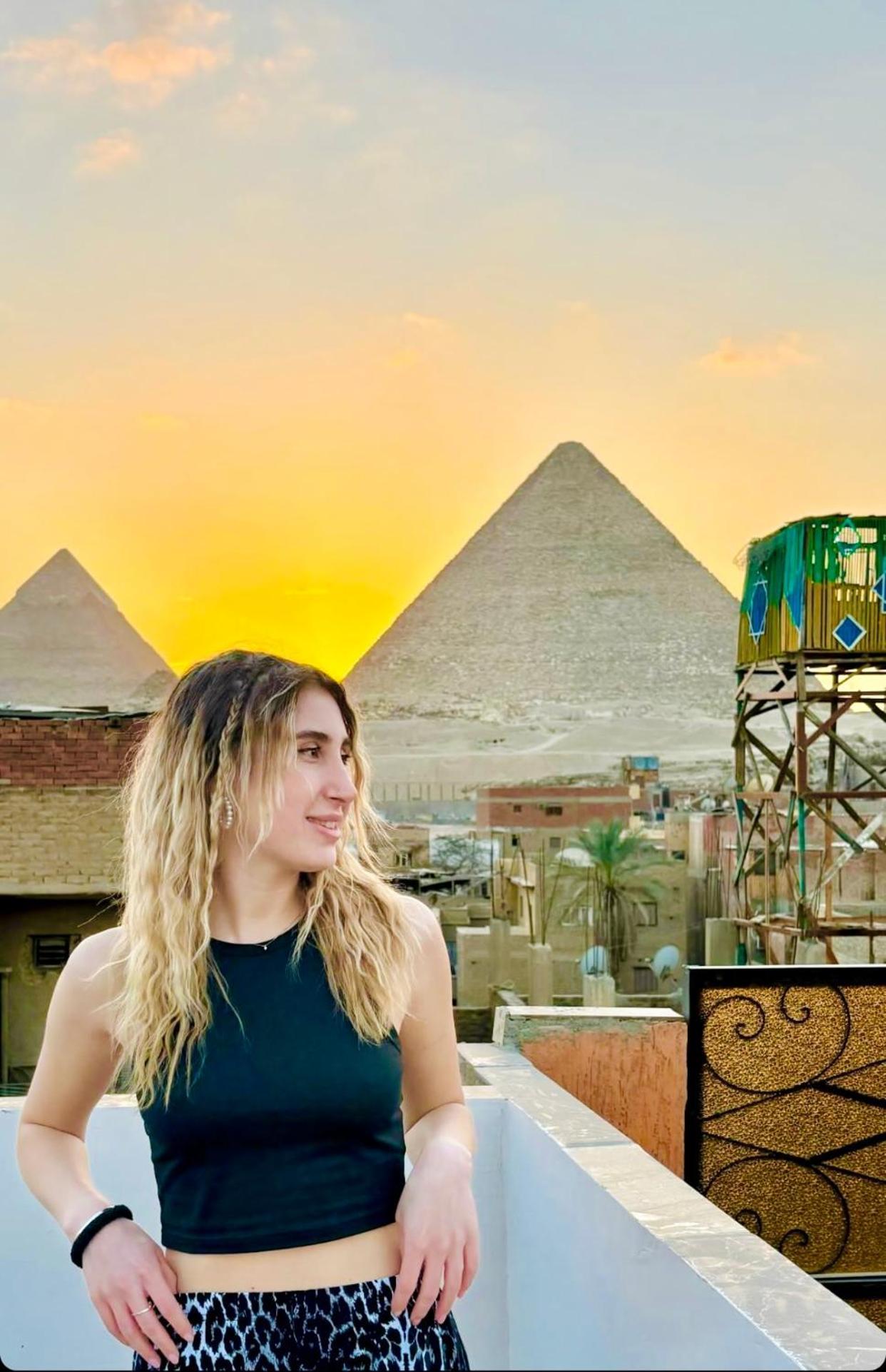 Horus Pyramids View * El Cairo